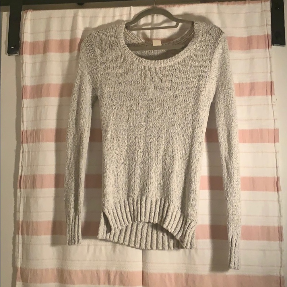 Cute grey roxy sweater!
